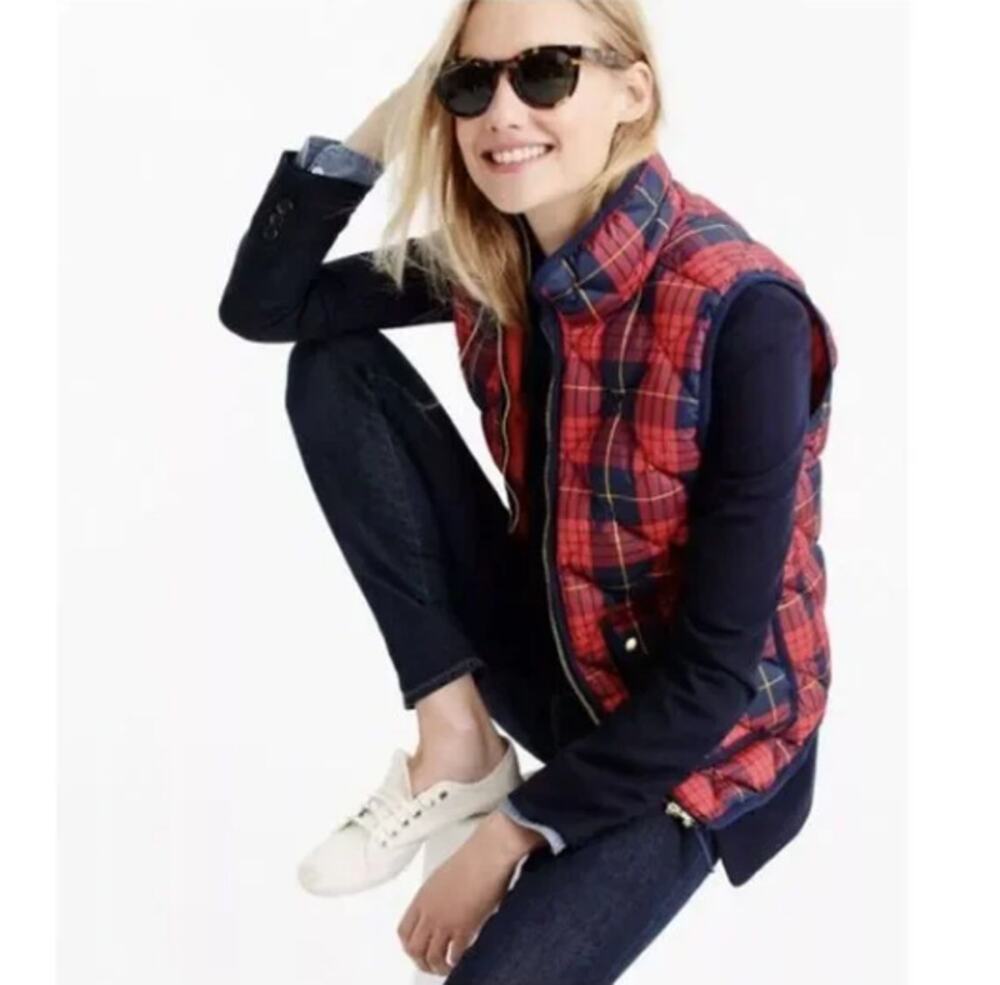 J. Crew Red Tartan Plaid Excursion Quilted Puffer Vest Size Small